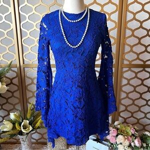 Alexis lace fashion dress size XS
